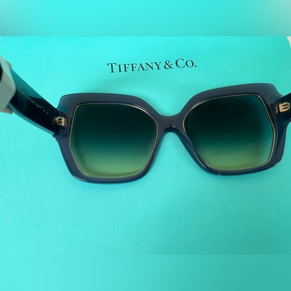 🔴Authentic TIFFANY & CO  T Design Collection Navy Sunglasses 🔴 - Picture 3 of 10